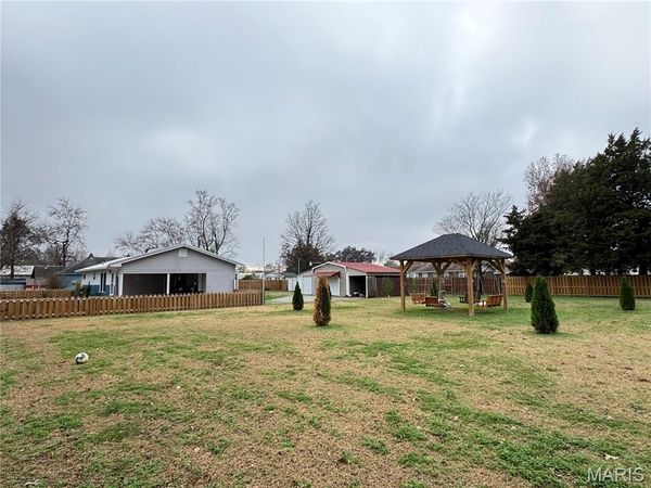 103 Calvin, Matthews, MO 63867