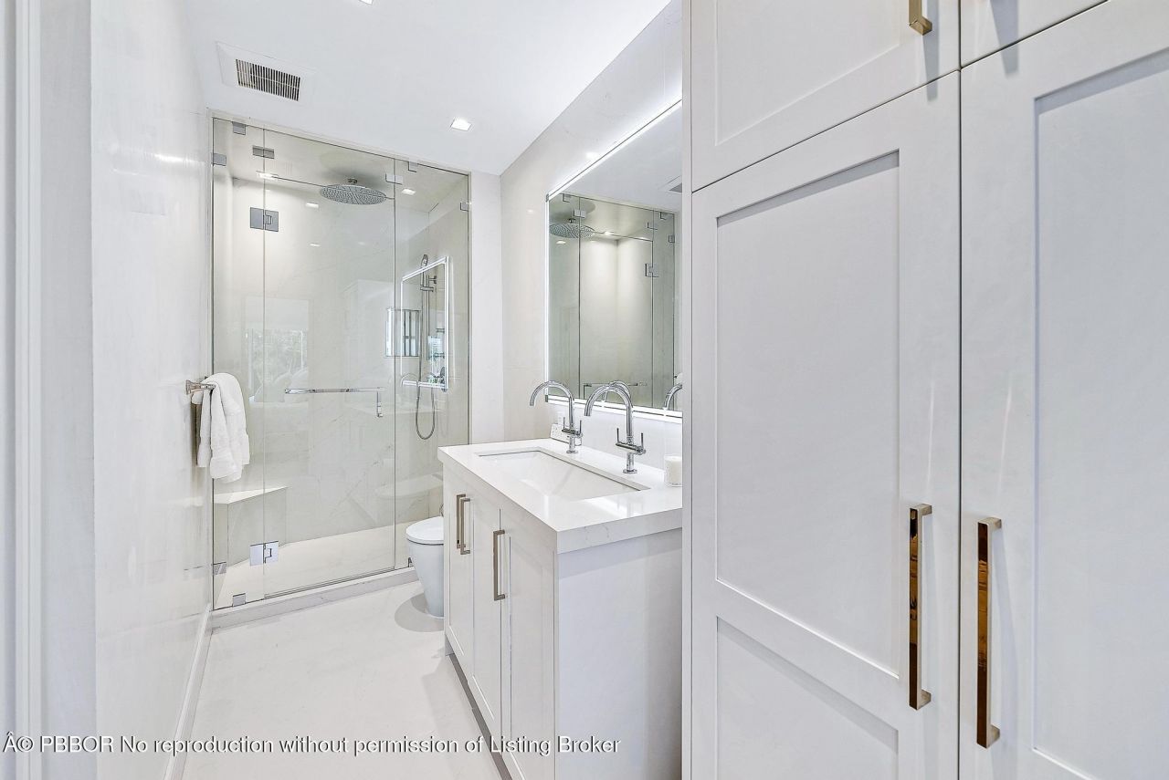389 S Lake Drive, Unit 2G, Palm Beach, FL 33480 Photo