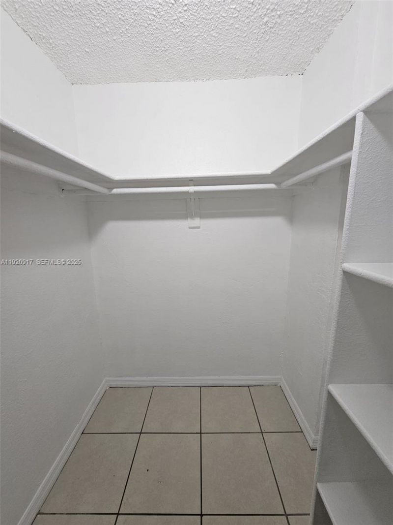 4550 NW 9th St, Unit 217E, Miami, FL 33126 Photo