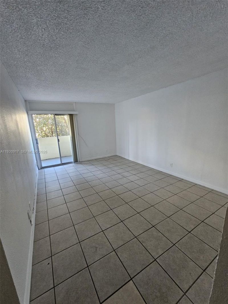 4550 NW 9th St, Unit 217E, Miami, FL 33126 Photo