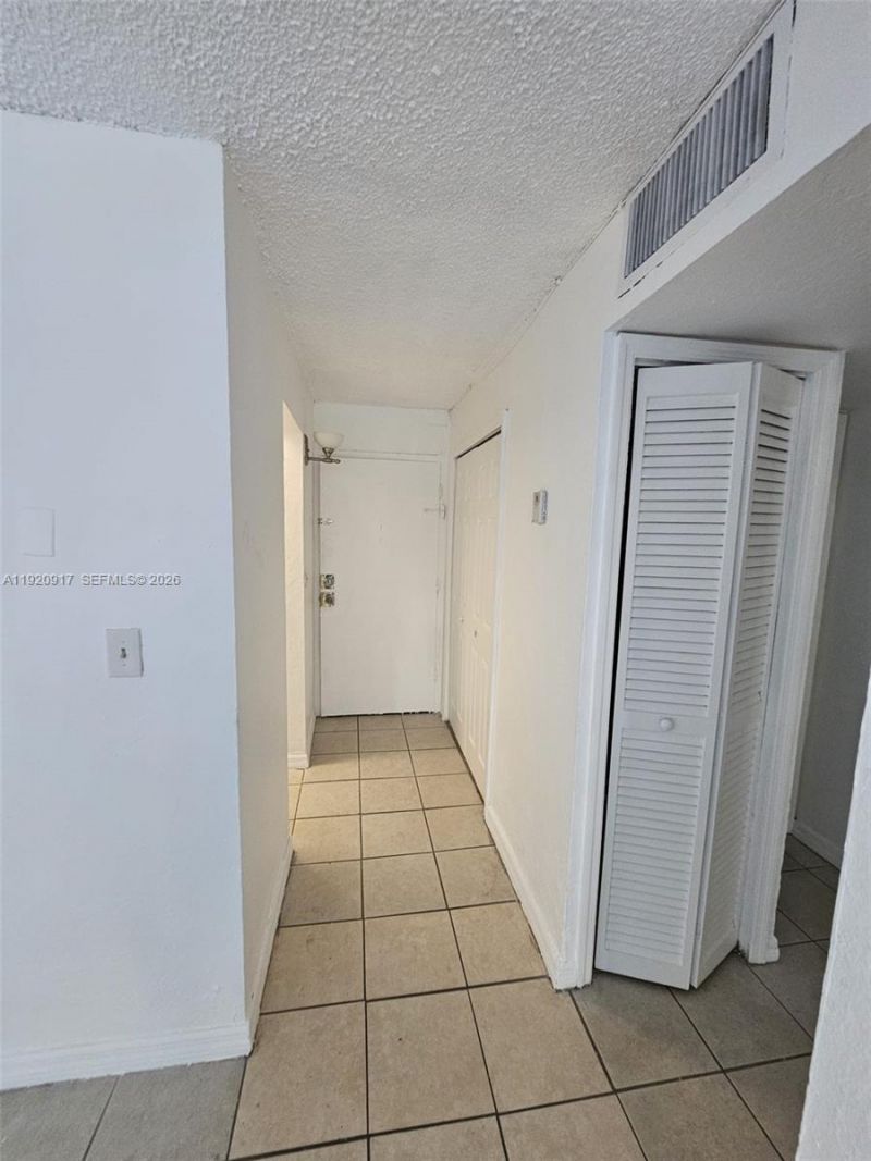 4550 NW 9th St, Unit 217E, Miami, FL 33126 Photo