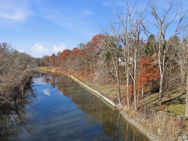 3971 N River Road , Fort Gratiot Twp, MI 48059