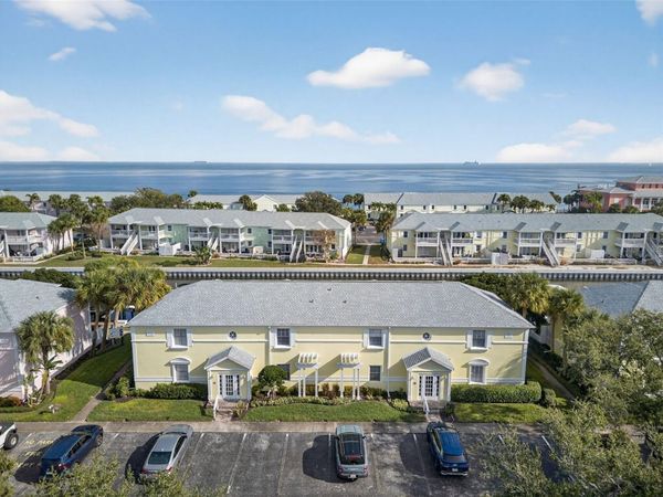 4872 BEACH DRIVE SE, Unit D, ST PETERSBURG, FL 33705