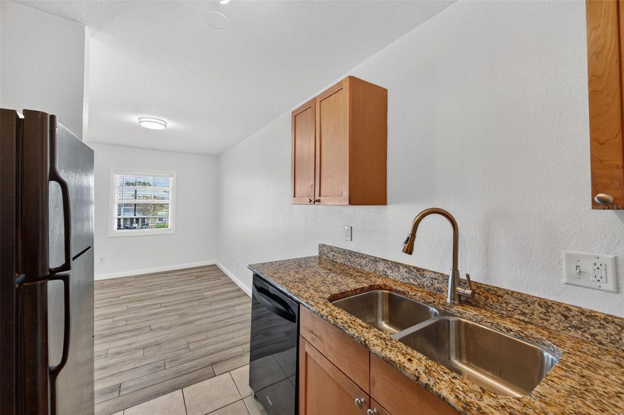 4872 Beach Drive Se, Unit D, Saint Petersburg, FL 33705 Photo