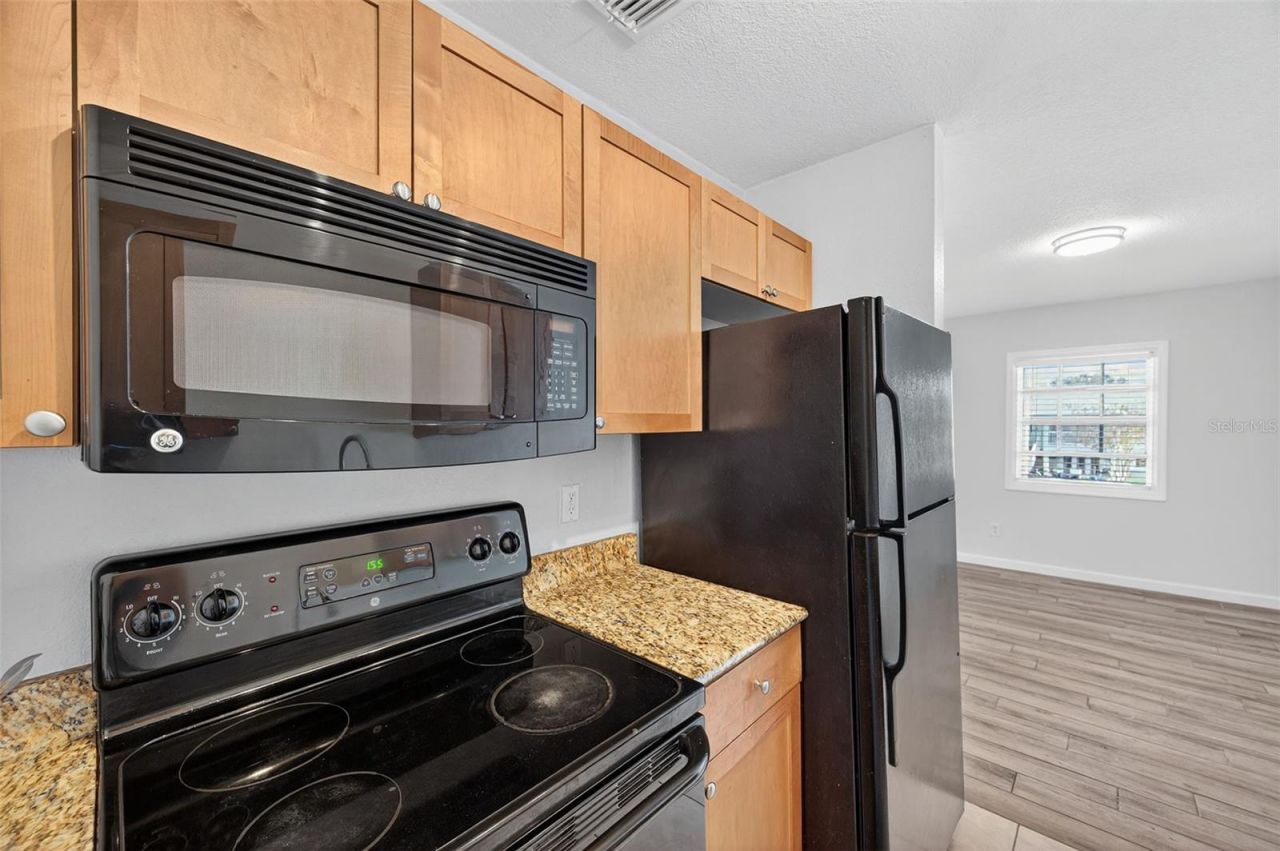 4872 Beach Drive Se, Unit D, Saint Petersburg, FL 33705 Photo