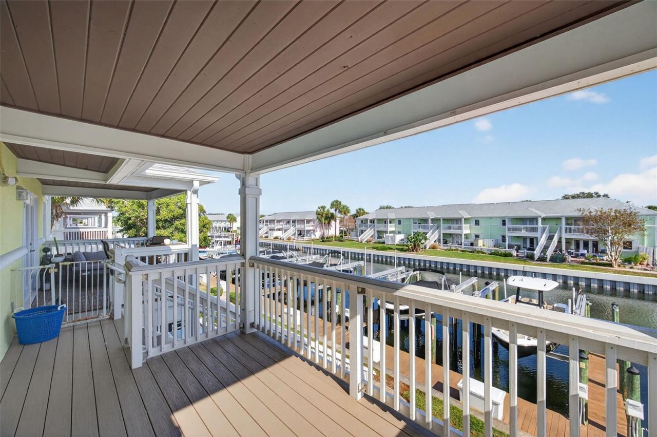 4872 Beach Drive Se, Unit D, Saint Petersburg, FL 33705 Photo