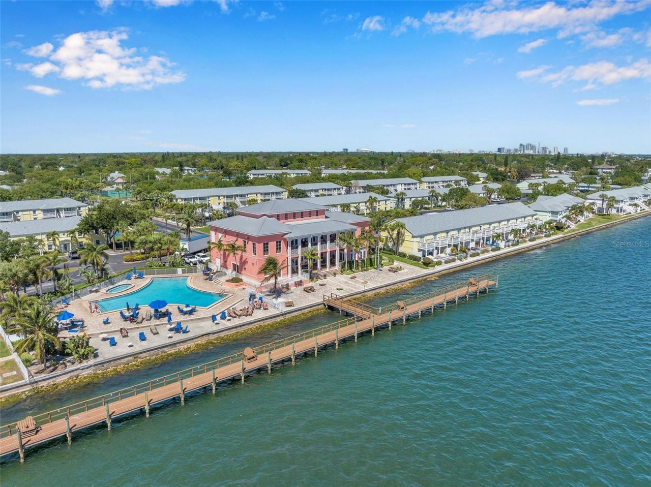 4872 Beach Drive Se, Unit D, Saint Petersburg, FL 33705 Photo