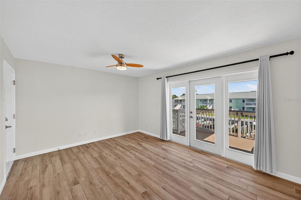 4872 Beach Drive Se, Unit D, Saint Petersburg, FL 33705 Photo