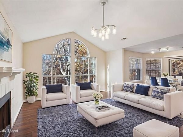 909 WENTWORTH Court, Alpharetta, GA 30022