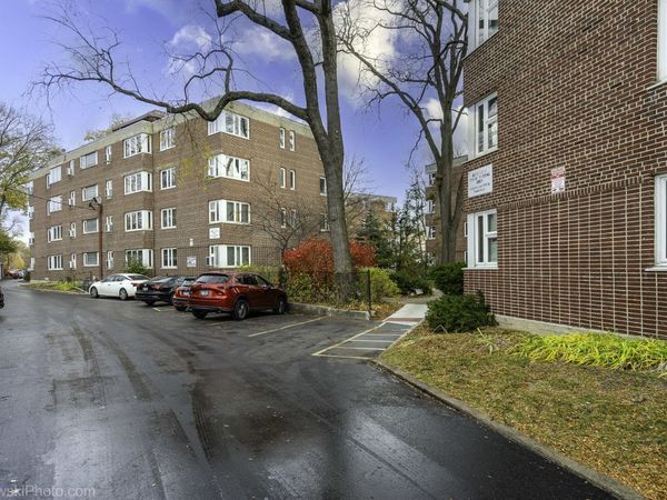 7210 Oak Avenue, Unit 4SW, River Forest, IL 60305