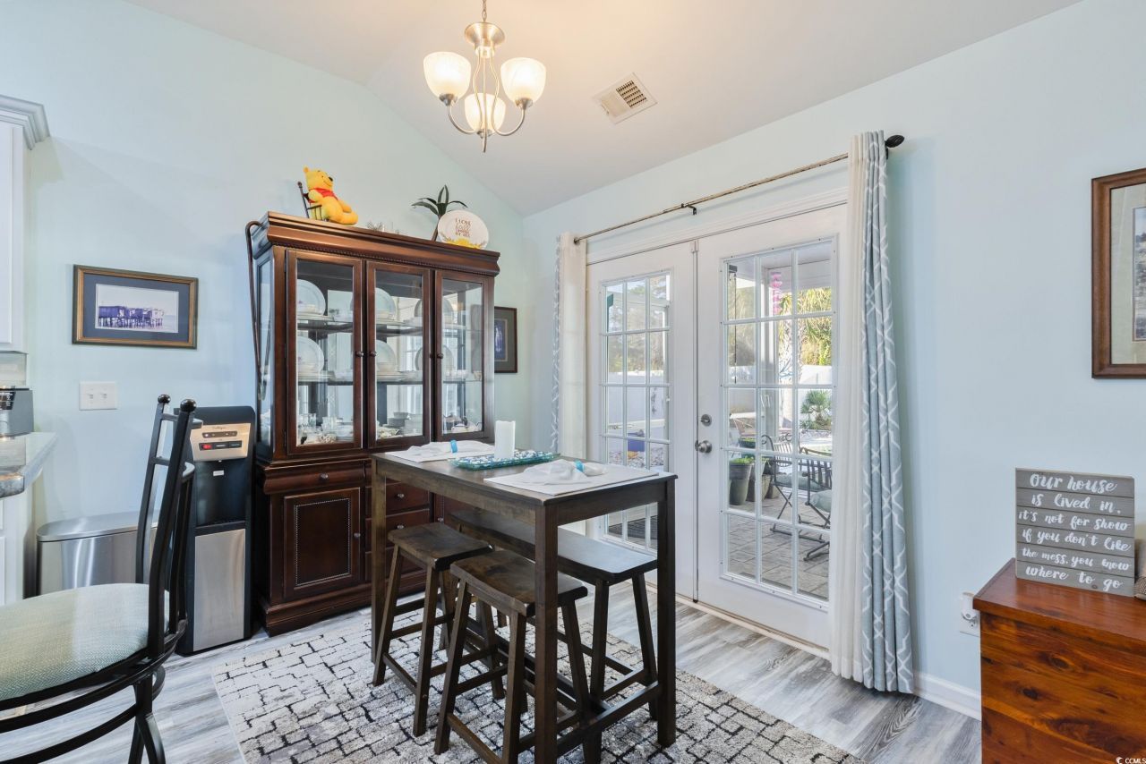 334 Southern Breezes Circle Photo 10