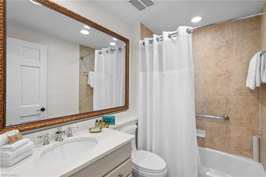 221 9th St S, Unit 113, Naples, FL 34102 Photo