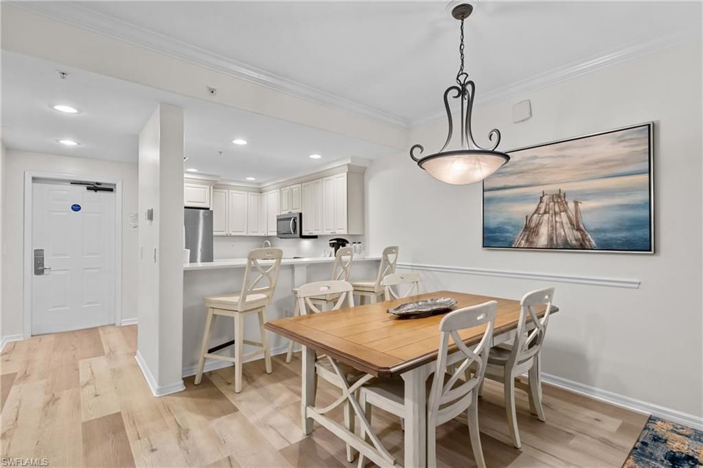 221 9th St S, Unit 113, Naples, FL 34102 Photo