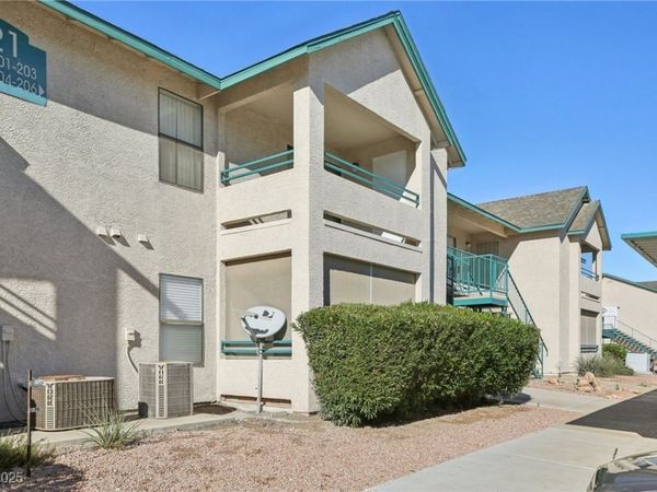 5221 Lindell Road, Unit 202, Las Vegas, NV 89118