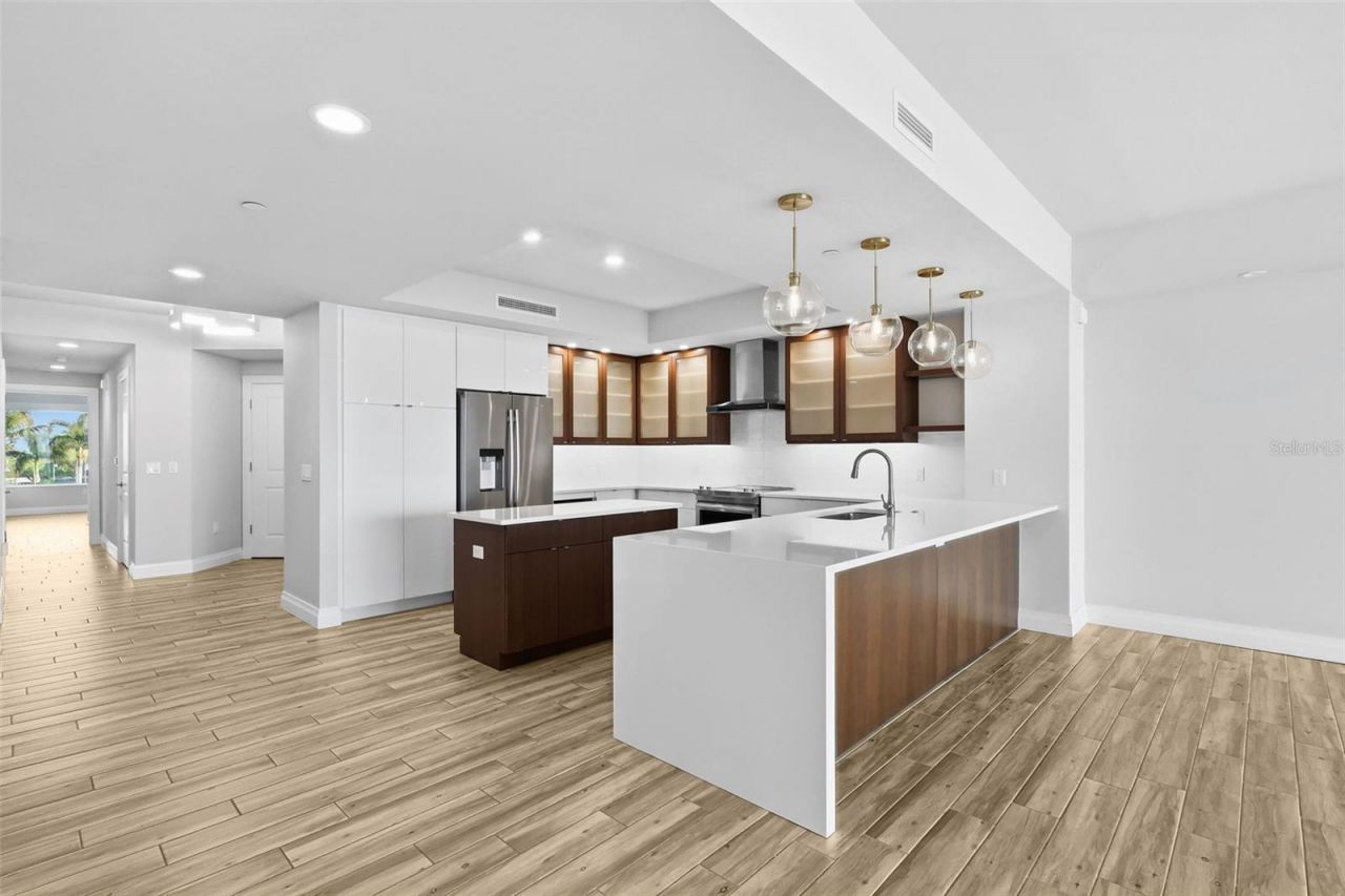 800 Collany Road, Unit 302, Saint Petersburg, FL 33715 Photo