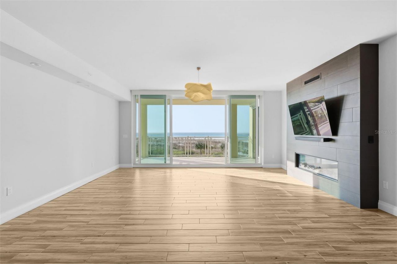 800 Collany Road, Unit 302, Saint Petersburg, FL 33715 Photo