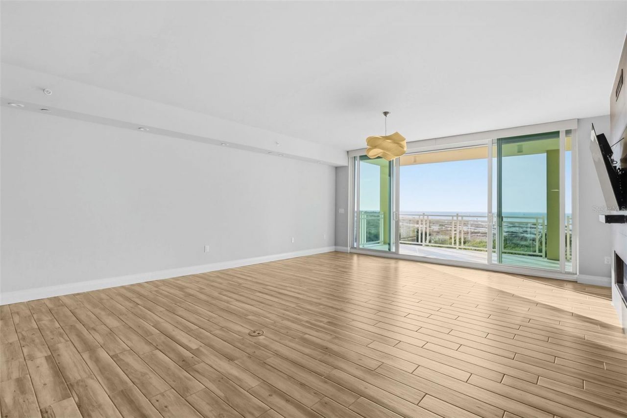 800 Collany Road, Unit 302, Saint Petersburg, FL 33715 Photo