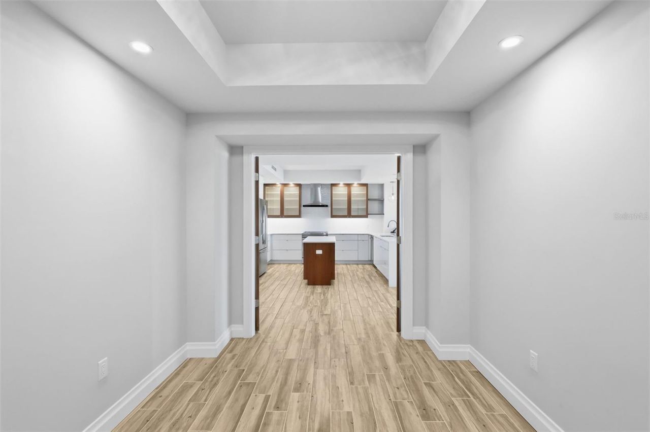 800 Collany Road, Unit 302, Saint Petersburg, FL 33715 Photo