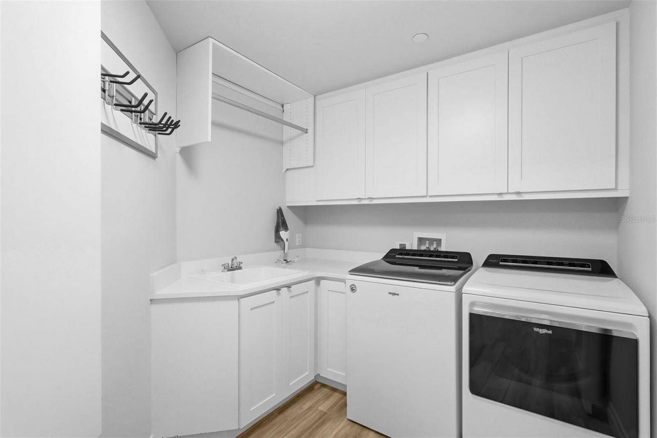 800 Collany Road, Unit 302, Saint Petersburg, FL 33715 Photo