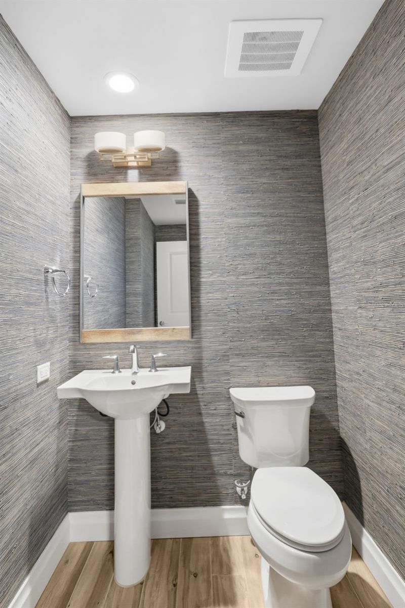 800 Collany Road, Unit 302, Saint Petersburg, FL 33715 Photo