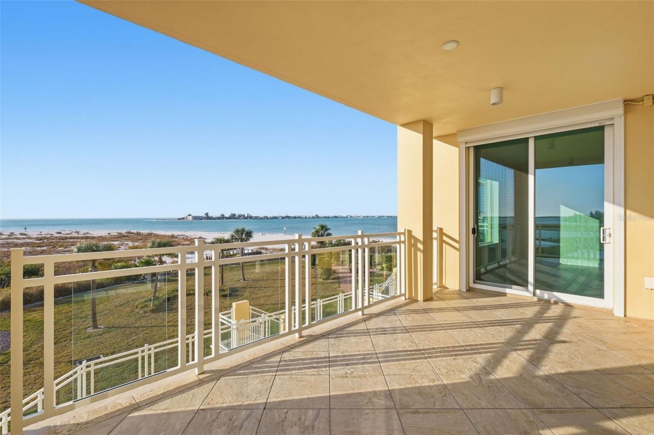 800 Collany Road, Unit 302, Saint Petersburg, FL 33715 Photo