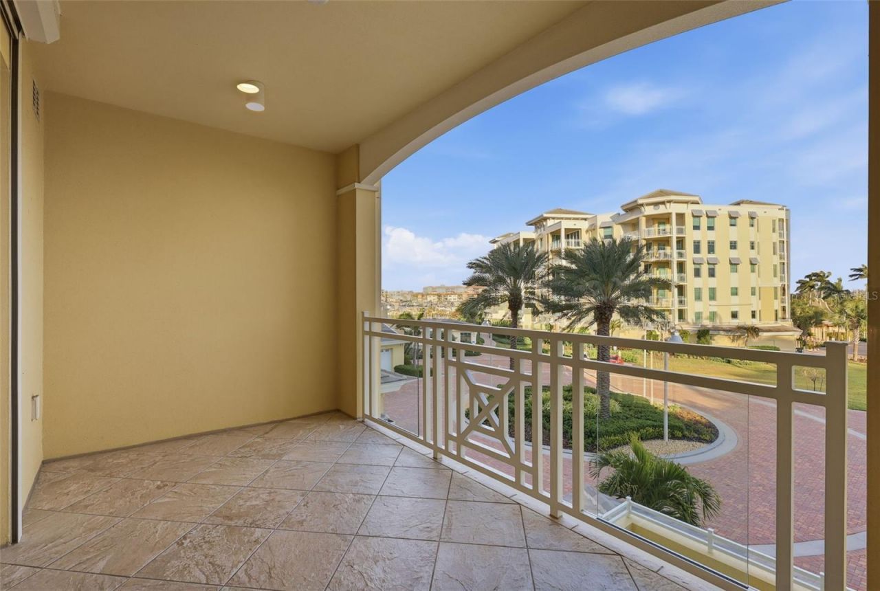 800 Collany Road, Unit 302, Saint Petersburg, FL 33715 Photo