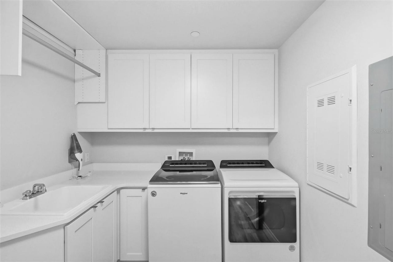 800 Collany Road, Unit 302, Saint Petersburg, FL 33715 Photo