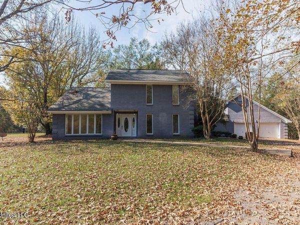 112 Tall Oaks Street, Clinton, MS 39056