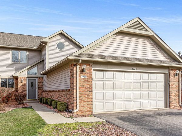 3020 Rivers Edge Drive, Wayne, MI 48184