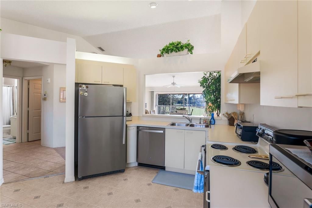 628 Woodshire Ln, Unit G4, Naples, FL 34105 Photo