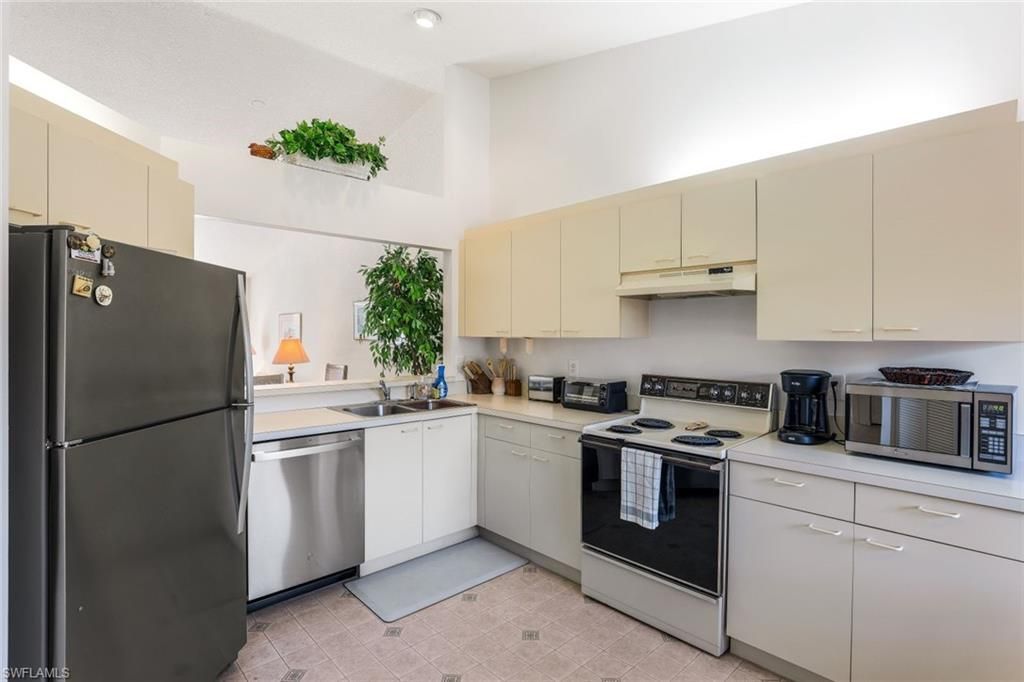 628 Woodshire Ln, Unit G4, Naples, FL 34105 Photo