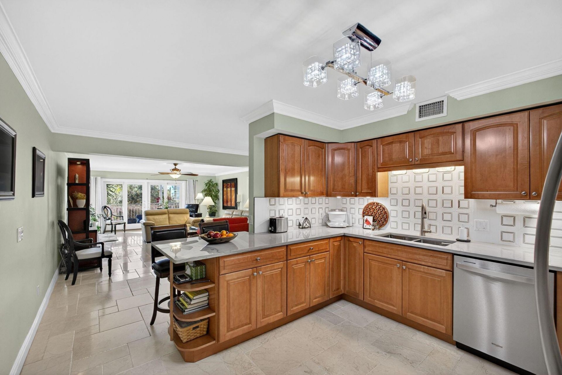 129 S Golfview Road, Unit 7, Lake Worth Beach, FL 33460 Photo