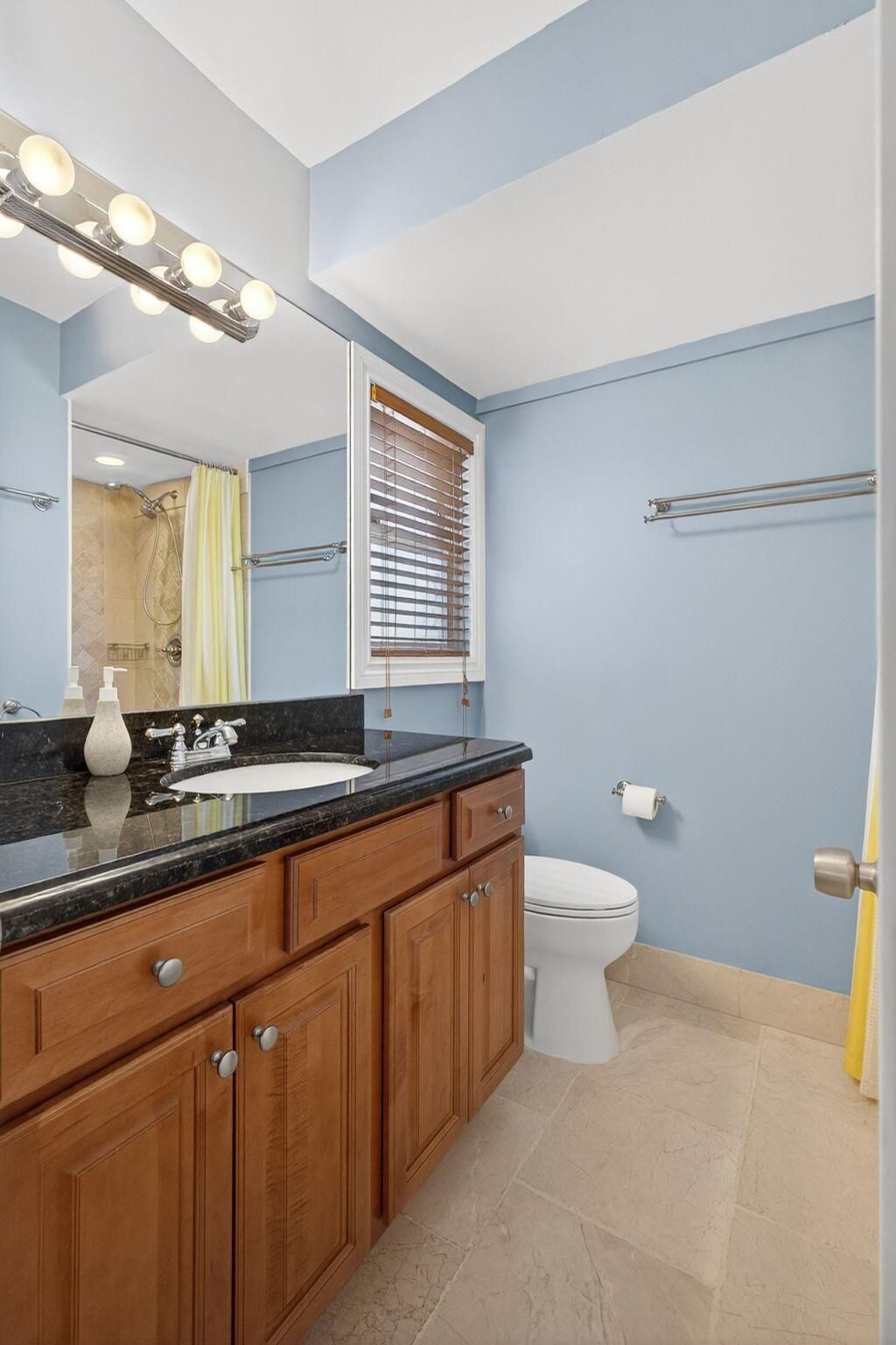 129 S Golfview Road, Unit 7, Lake Worth Beach, FL 33460 Photo