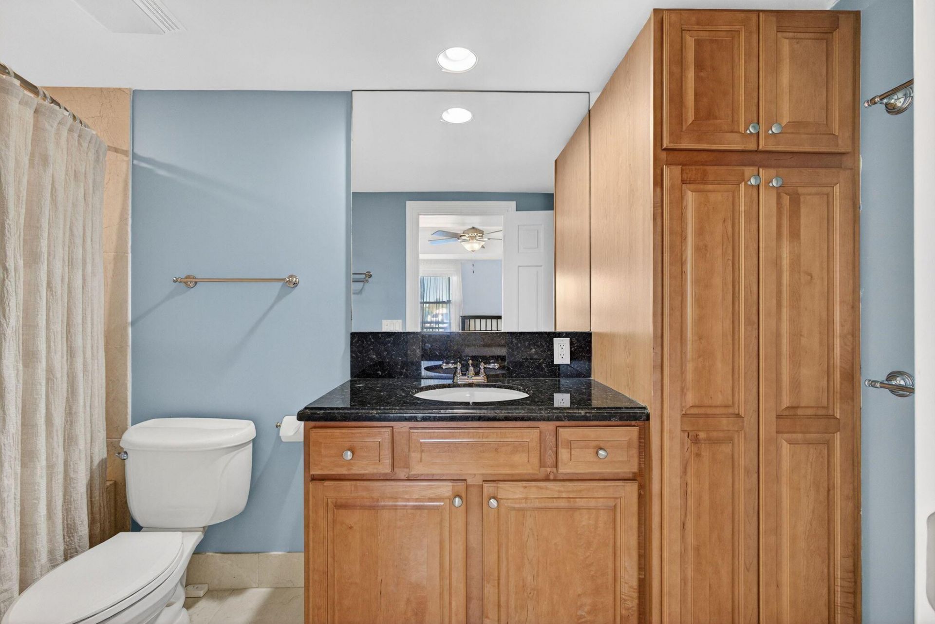 129 S Golfview Road, Unit 7, Lake Worth Beach, FL 33460 Photo