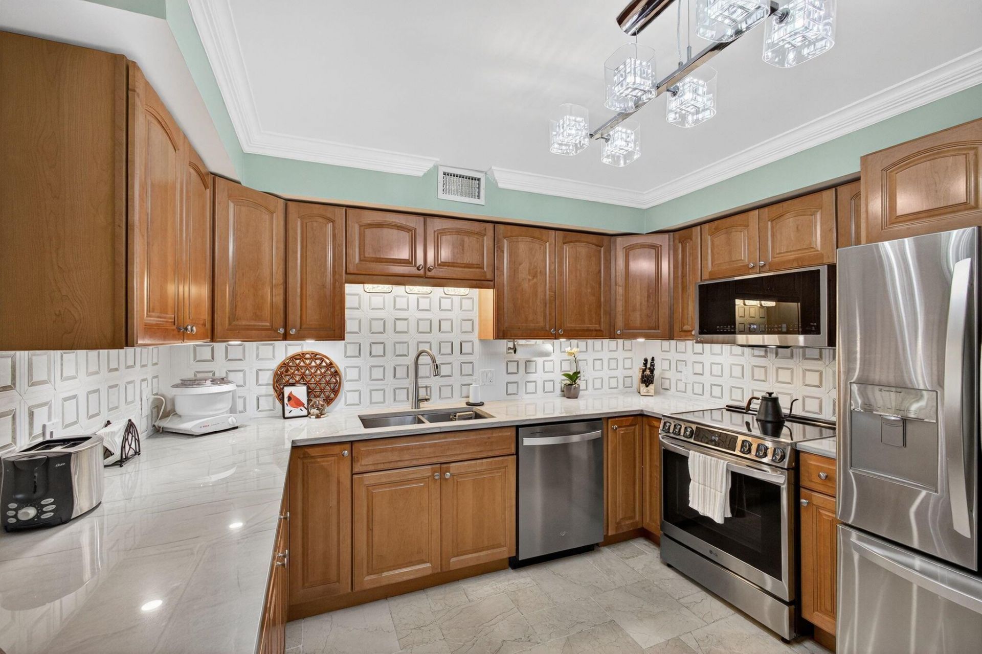 129 S Golfview Road, Unit 7, Lake Worth Beach, FL 33460 Photo