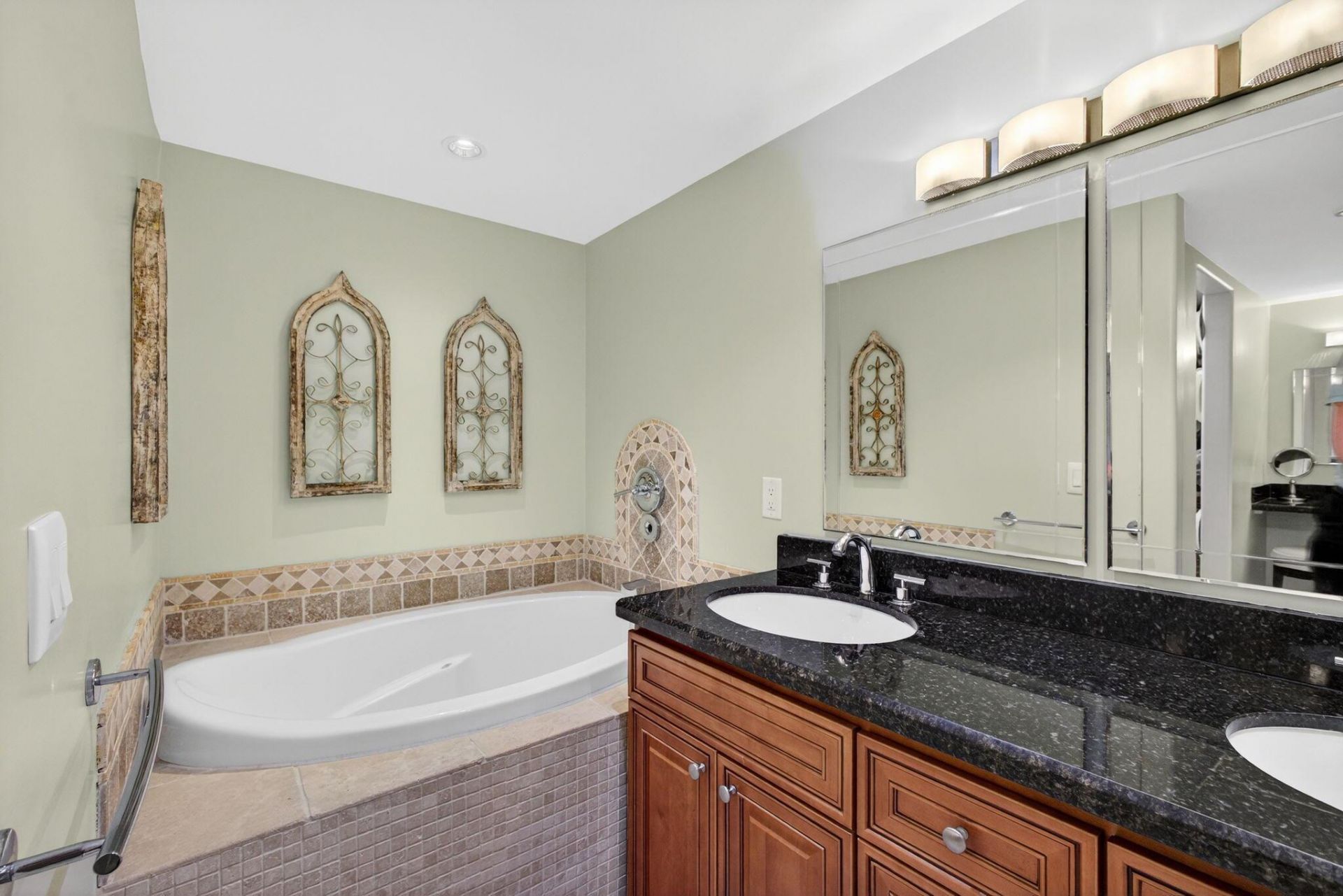 129 S Golfview Road, Unit 7, Lake Worth Beach, FL 33460 Photo