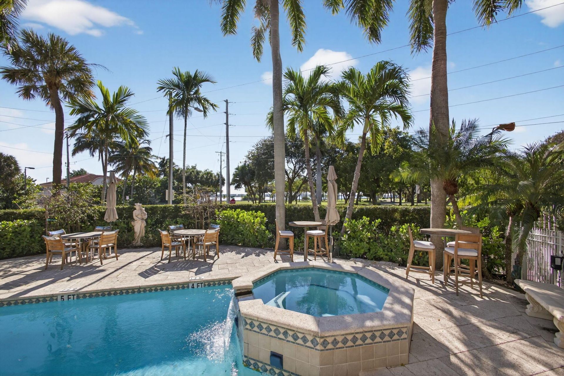 129 S Golfview Road, Unit 7, Lake Worth Beach, FL 33460 Photo