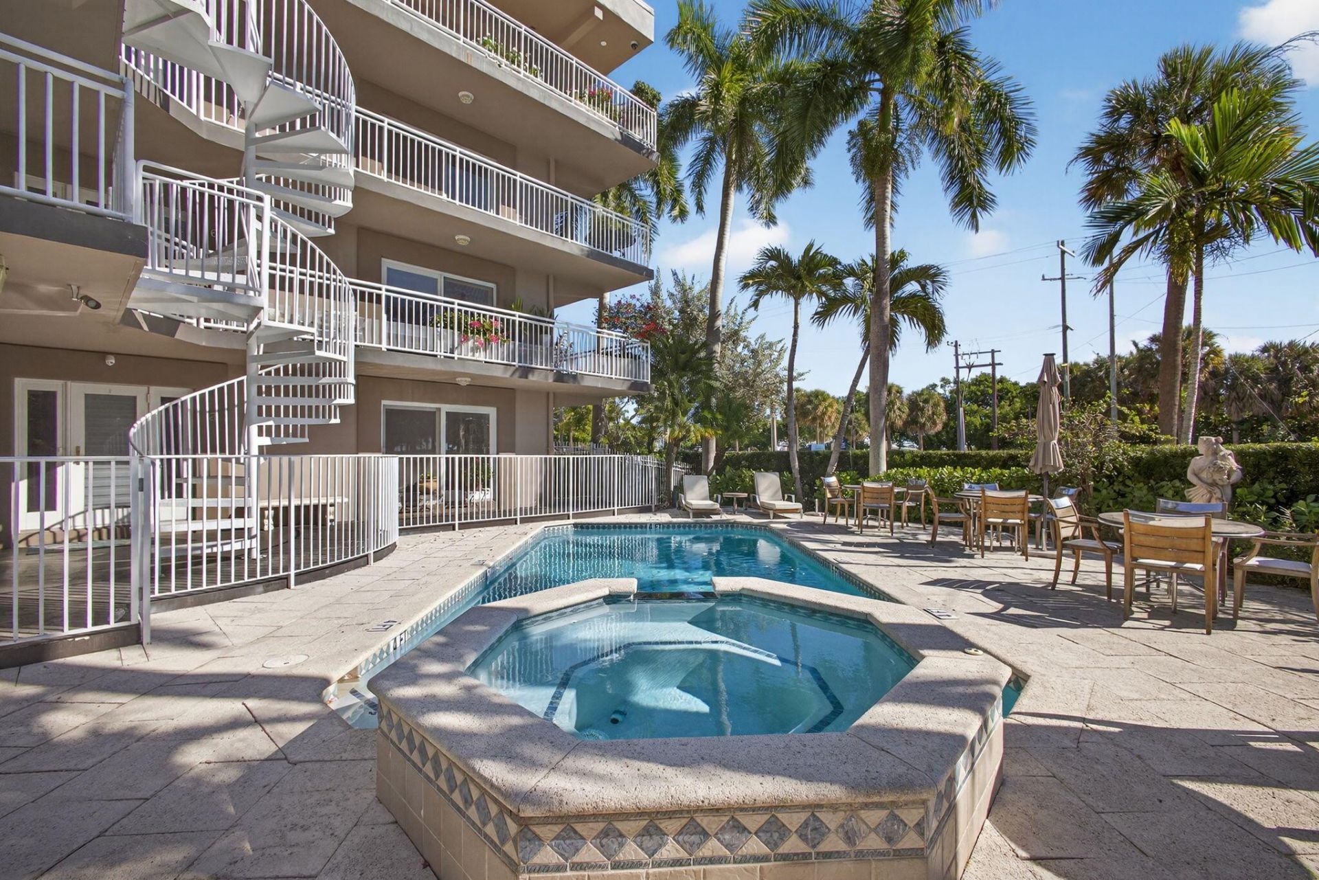 129 S Golfview Road, Unit 7, Lake Worth Beach, FL 33460 Photo