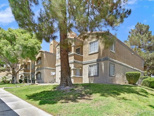 230 Mission Newport Lane, Unit 104, Las Vegas, NV 89107