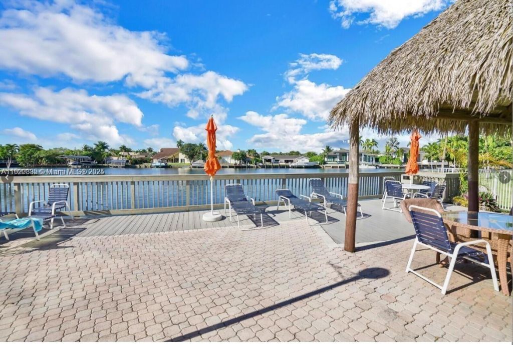 1951 Atlantic Shores Blvd, Unit 8, Hallandale Beach, FL 33009 Photo