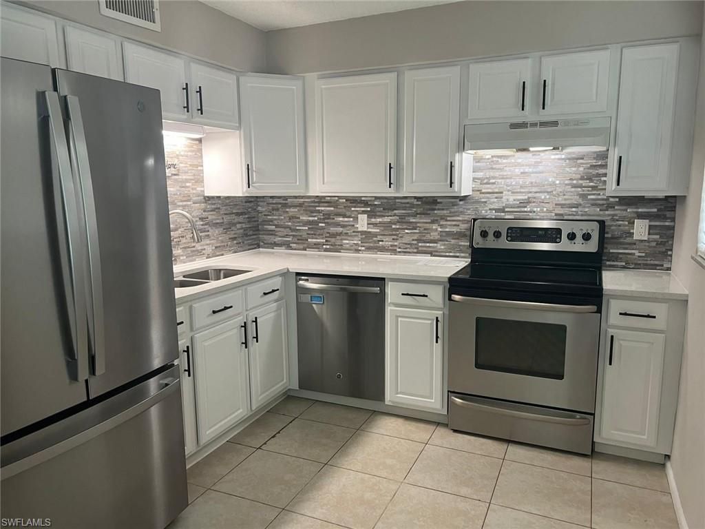 3325 Airport Rd N, Unit L2, Naples, FL 34105 Photo