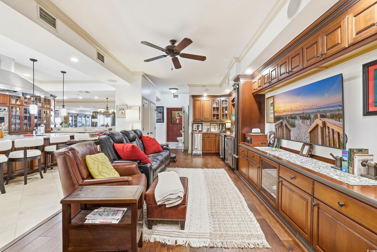 9547 Edgerton Dr. Photo 18