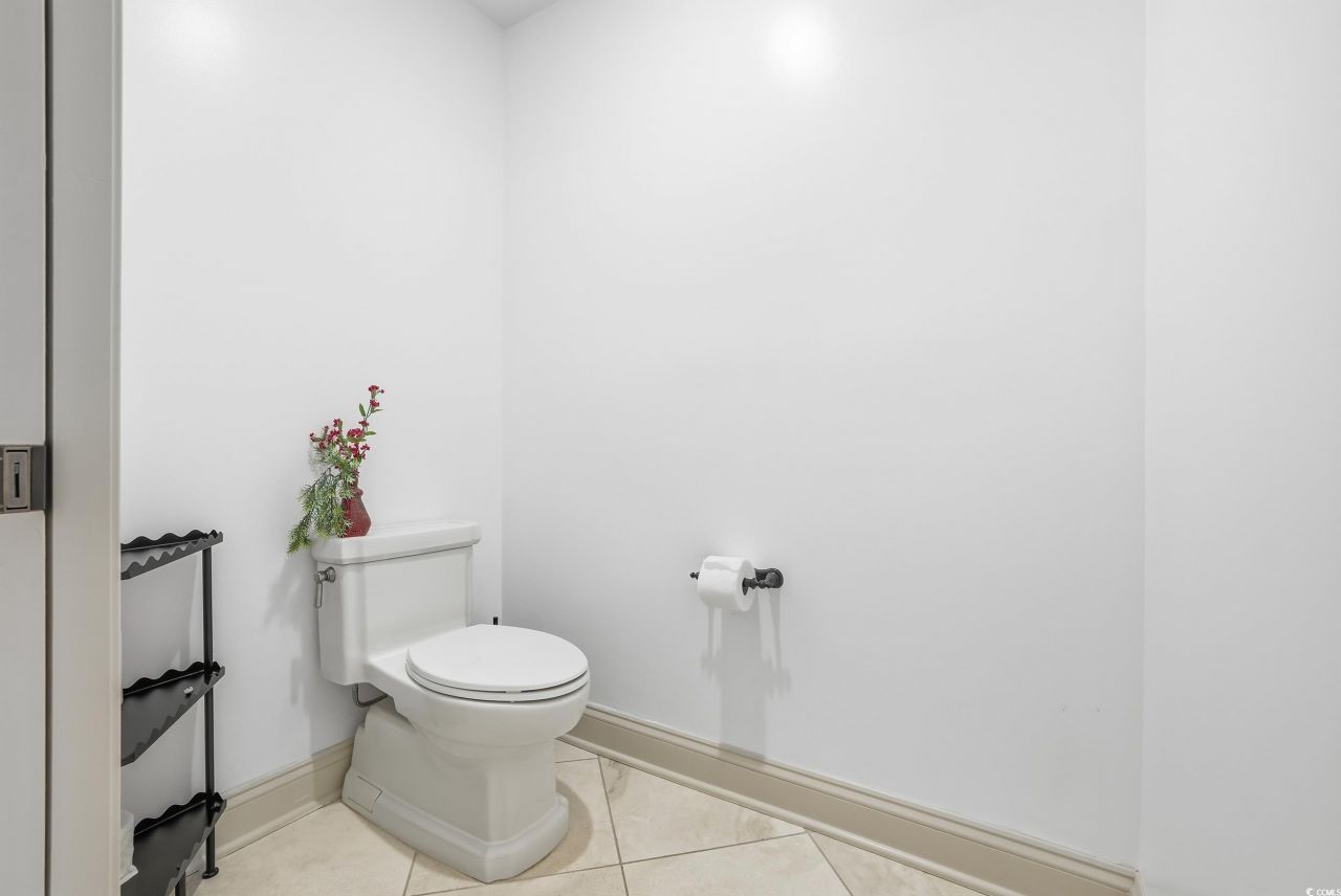 9547 Edgerton Dr. Photo 27