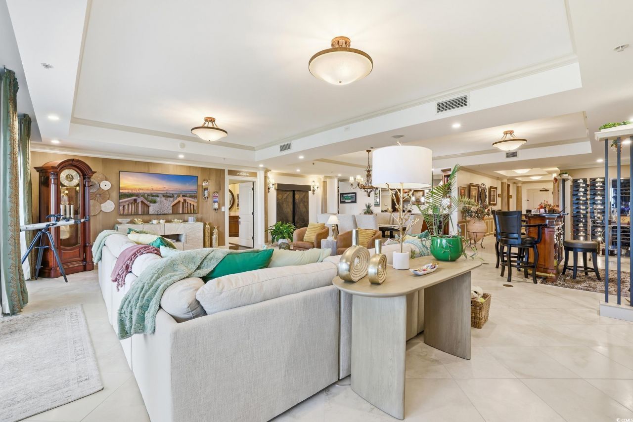 9547 Edgerton Dr. Photo 9