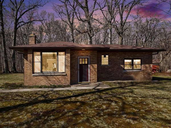 6629 W East Road, Three Oaks, MI 49128