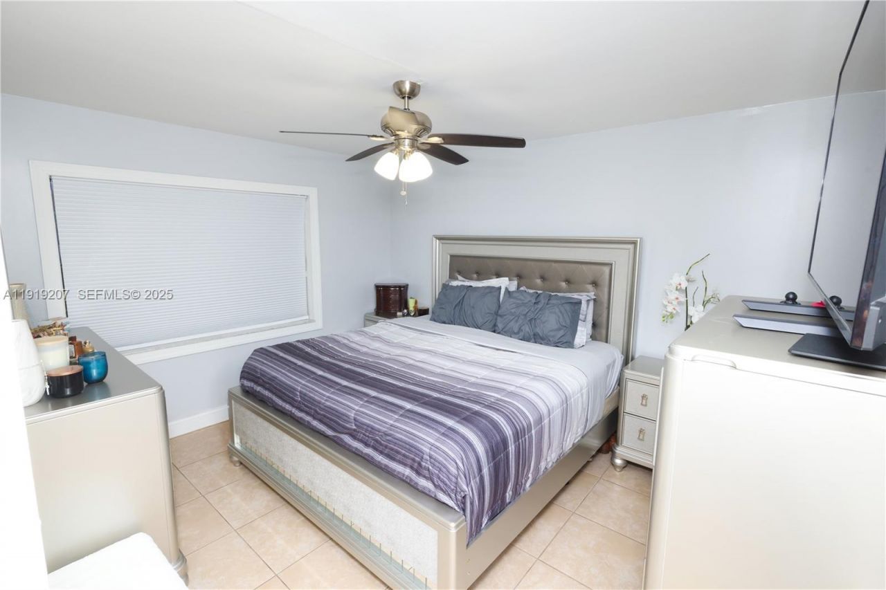 2635 W 67th Pl, Unit 14-12, Hialeah, FL 33016 Photo