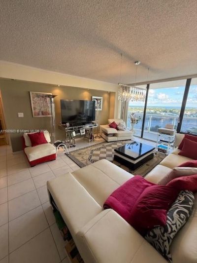 20505 E Country Club Dr, Unit 1036, Aventura, FL 33180 Photo