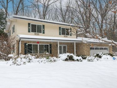 16765 Londonberry Lane, South Bend, IN 46635