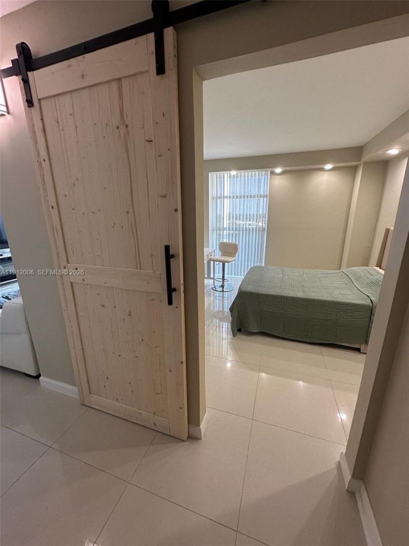 20515 E Country Club Dr, Unit 747, Aventura, FL 33180 Photo