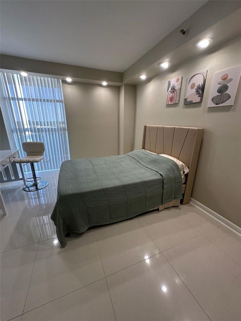 20515 E Country Club Dr, Unit 747, Aventura, FL 33180 Photo